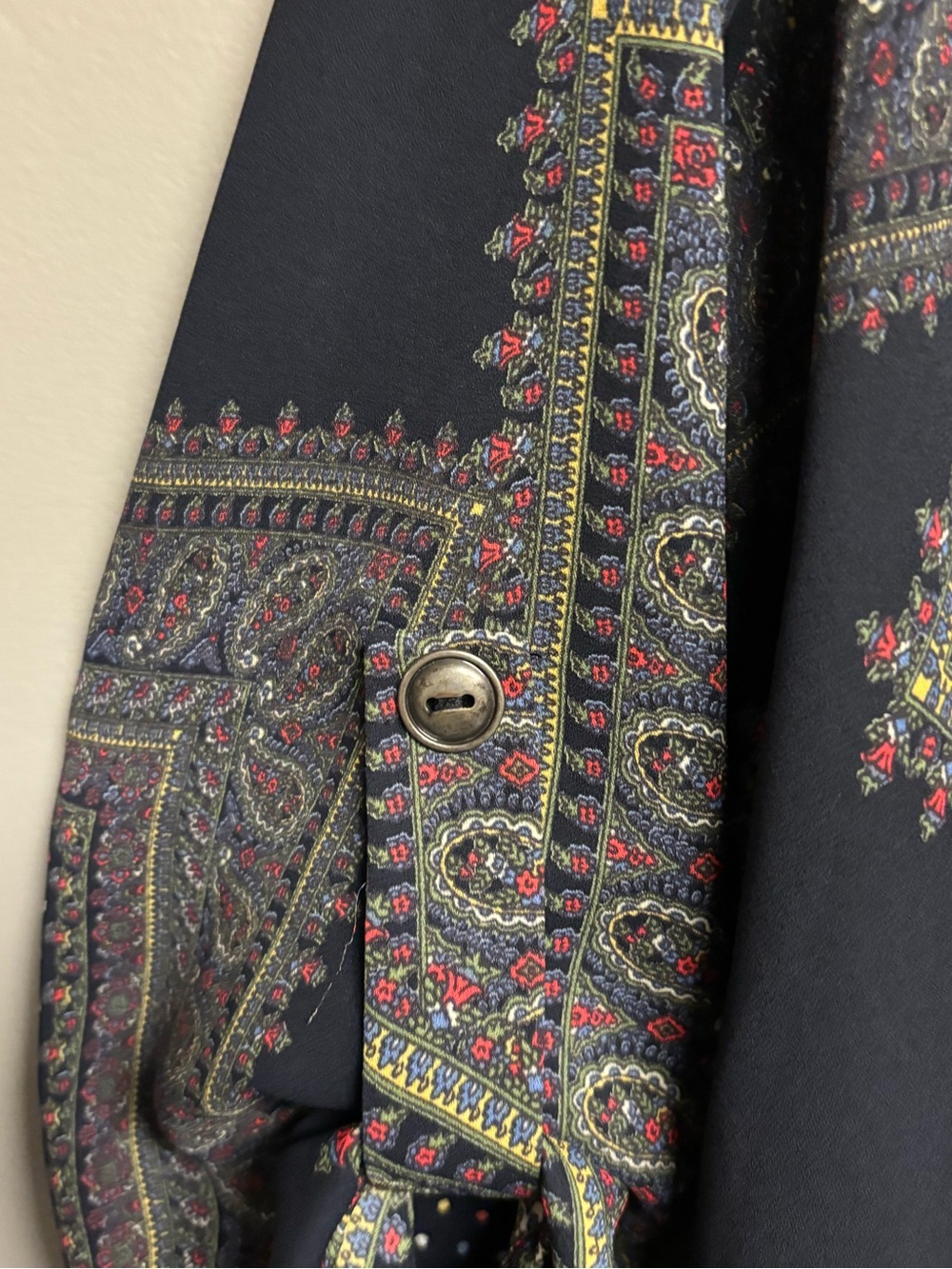 Lush Paisley Print Woman’s  V-Neck Blouse - Black - Picture 3 of 7